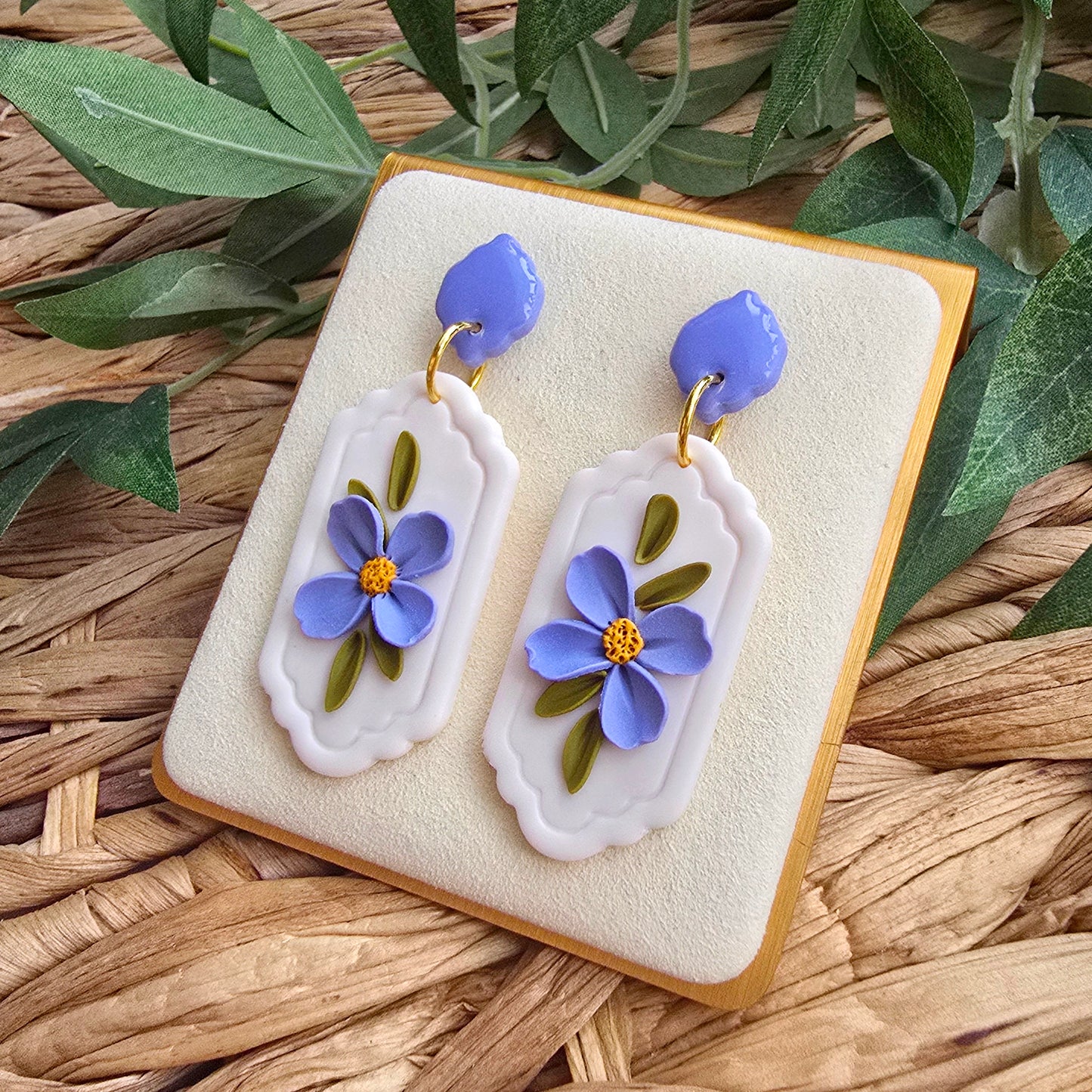 The Essentials Collection - Floral Cameo
