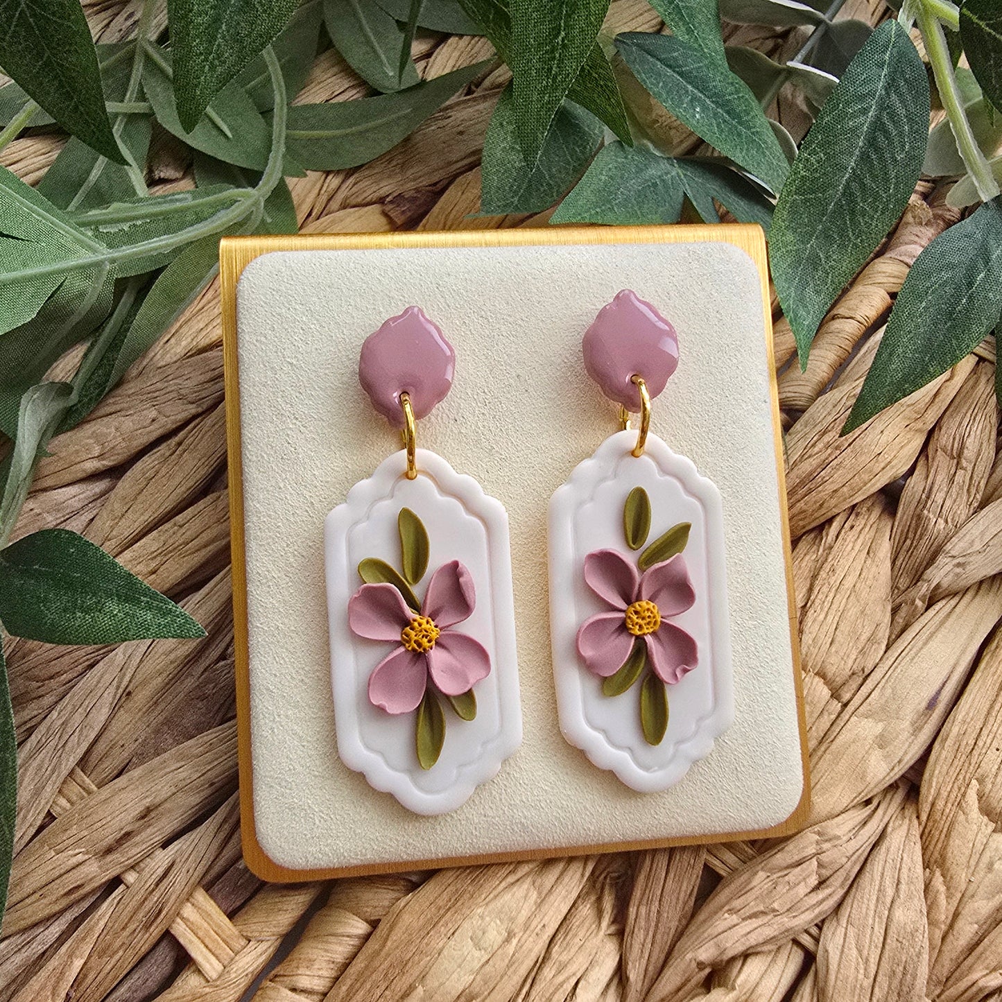 The Essentials Collection - Floral Cameo