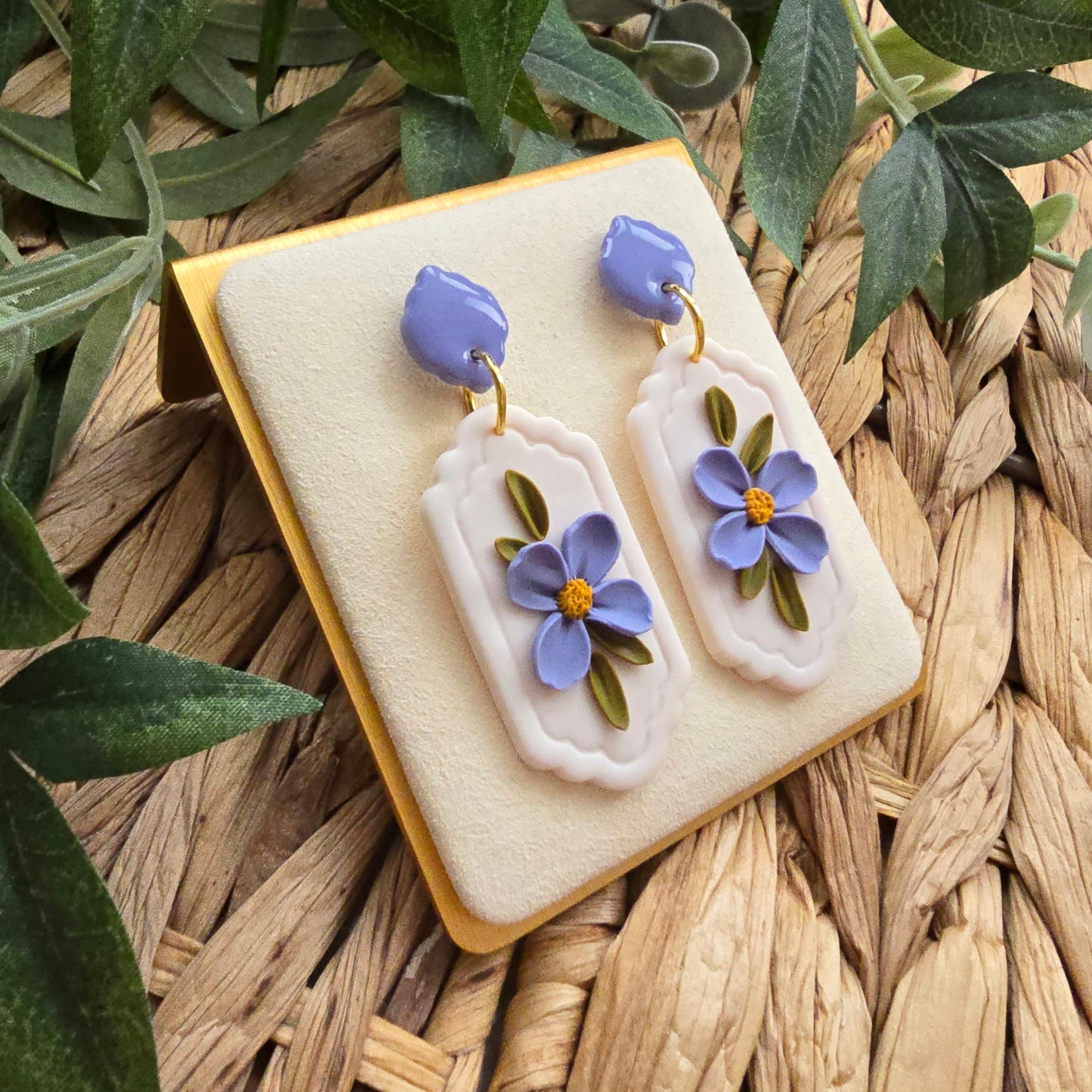 The Essentials Collection - Floral Cameo