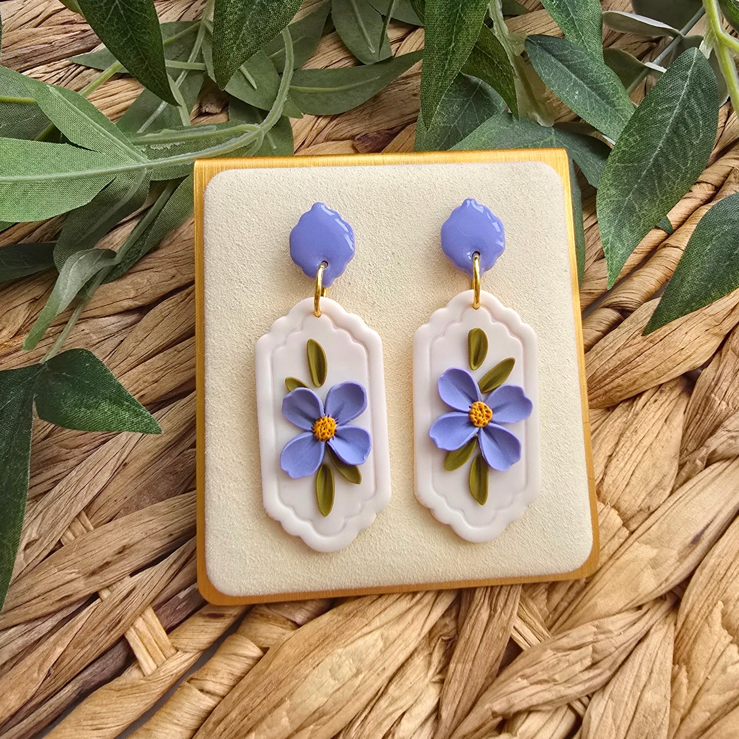 The Essentials Collection - Floral Cameo