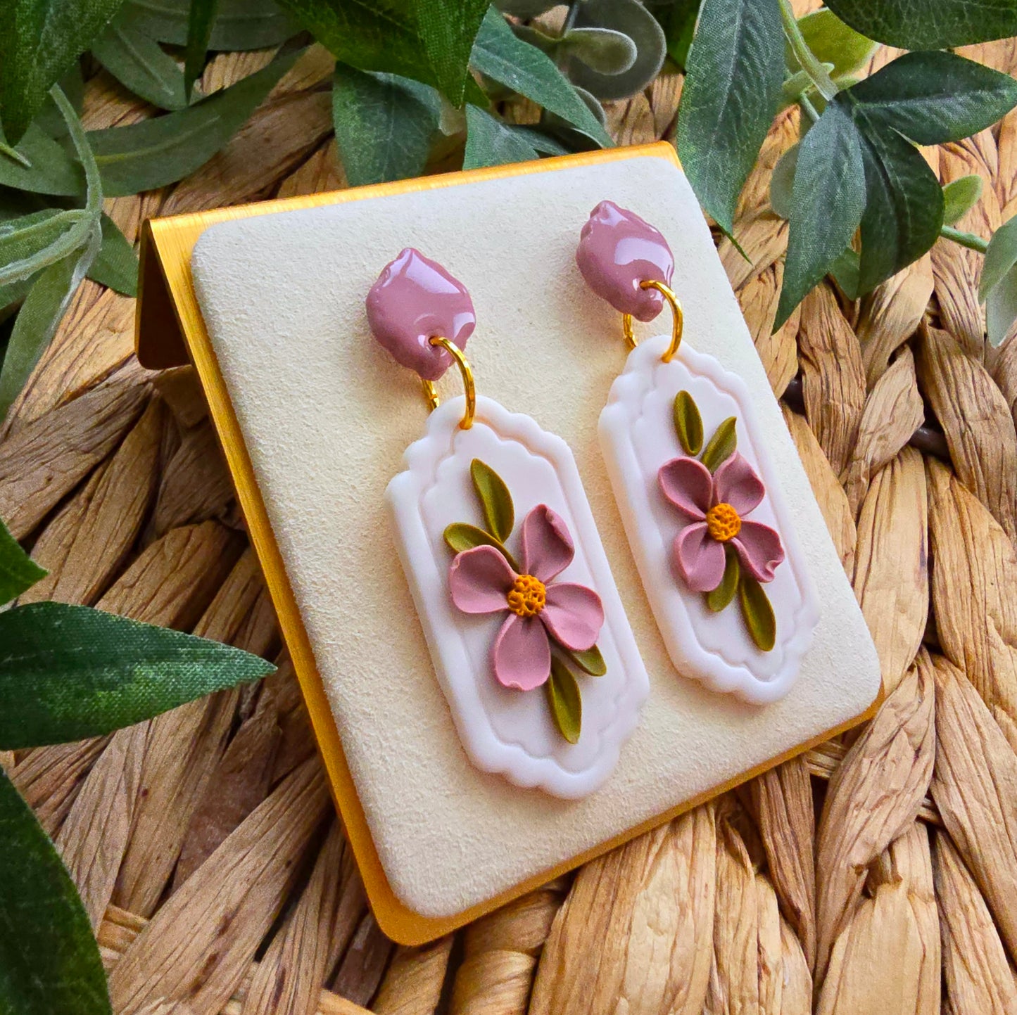 The Essentials Collection - Floral Cameo