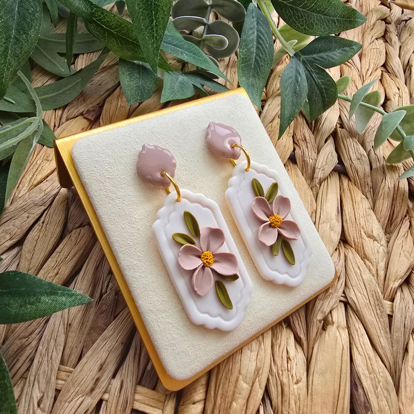The Essentials Collection - Floral Cameo