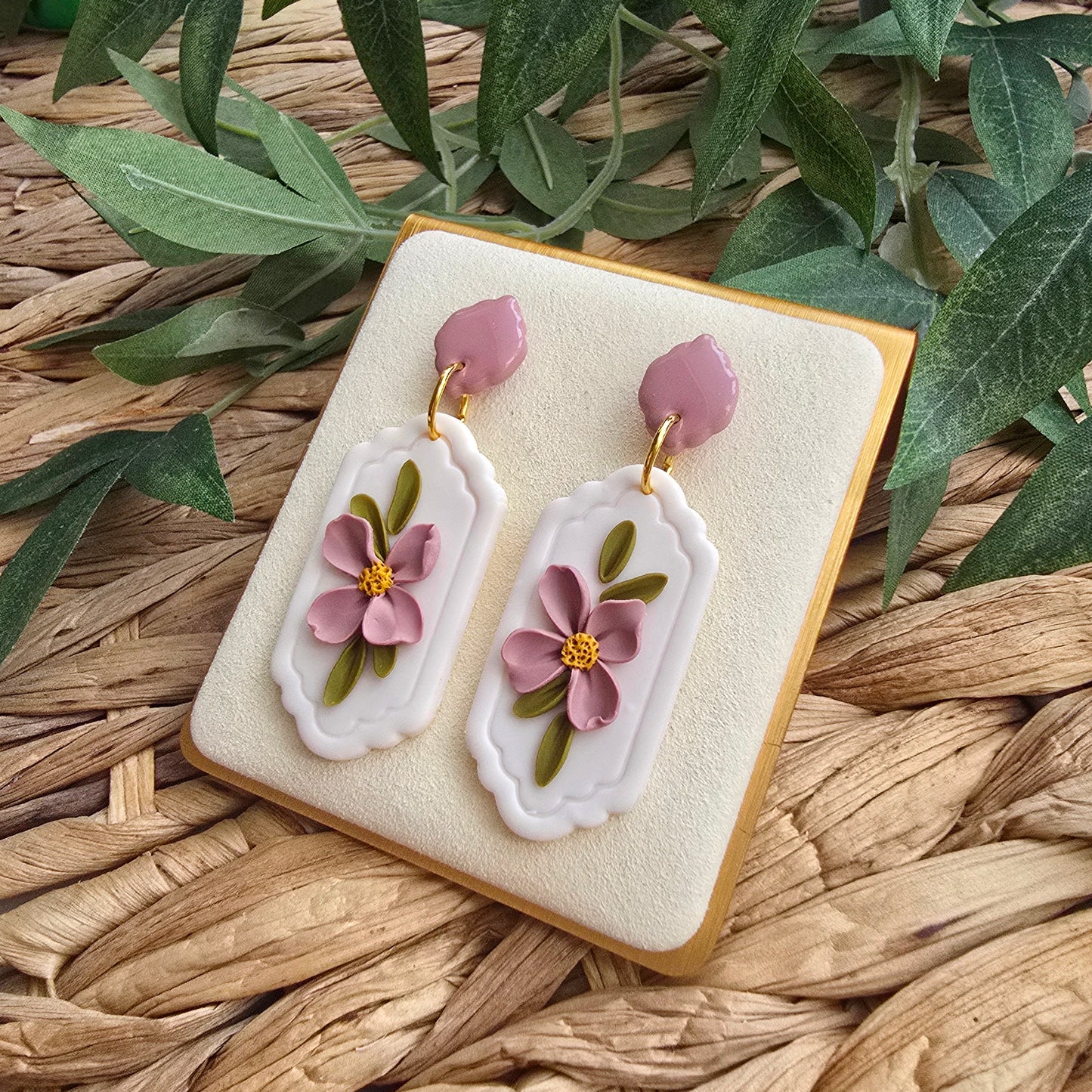 The Essentials Collection - Floral Cameo